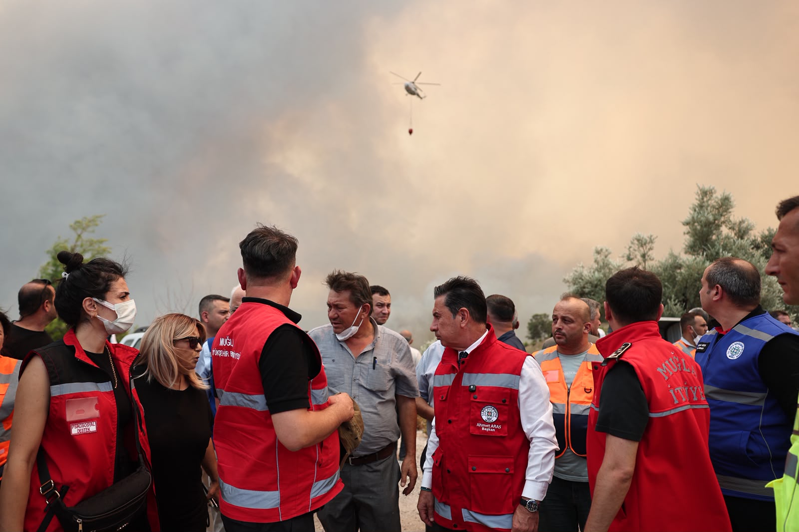 Büyükşehir Tüm Gücüyle Yangın Sahasında Başkan Aras Yangın Bölgesinde